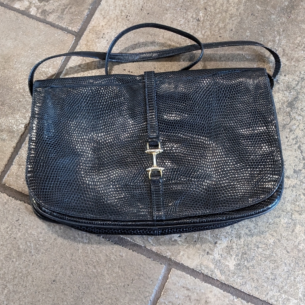 Vintage Black Leather Textured Crossbody/Shoulder Bag